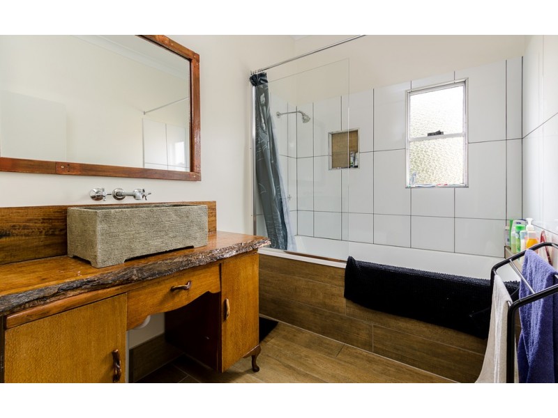 18 Wallace Street, Warwick QLD 4370