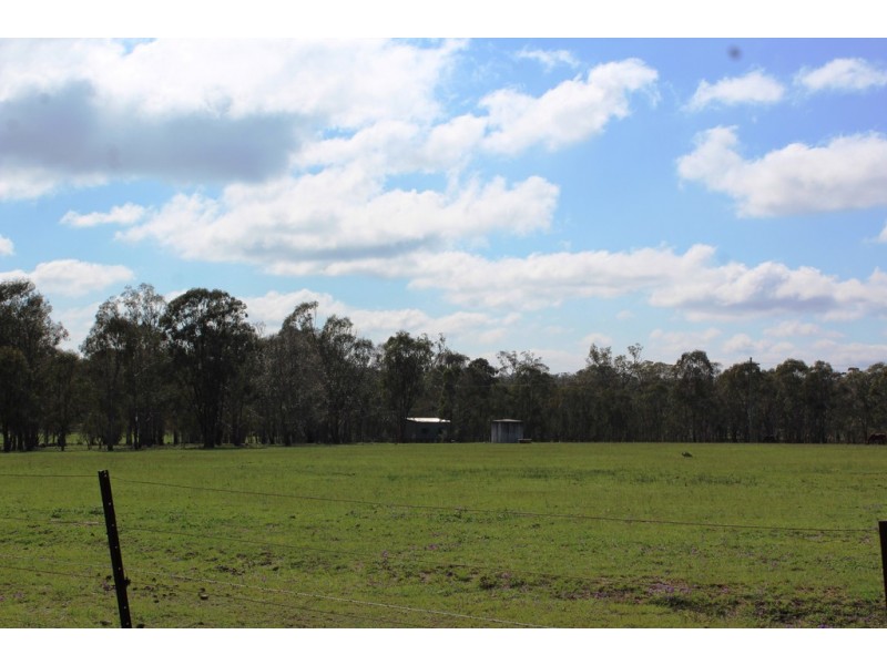 143 Old Stanthorpe Rd, Morgan Park QLD 4370