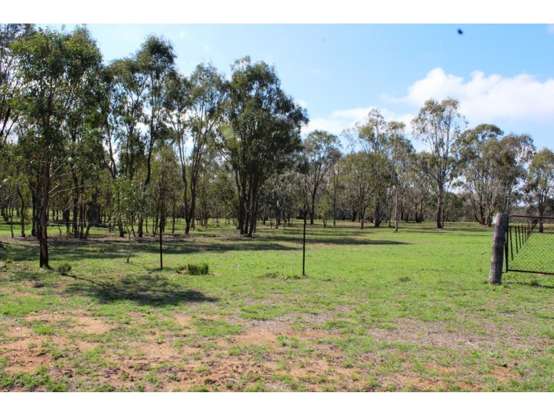 143 Old Stanthorpe Rd, Morgan Park QLD 4370