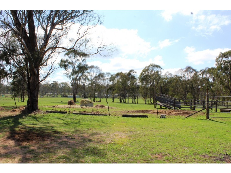 143 Old Stanthorpe Rd, Morgan Park QLD 4370