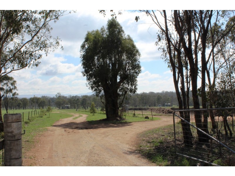 143 Old Stanthorpe Rd, Morgan Park QLD 4370