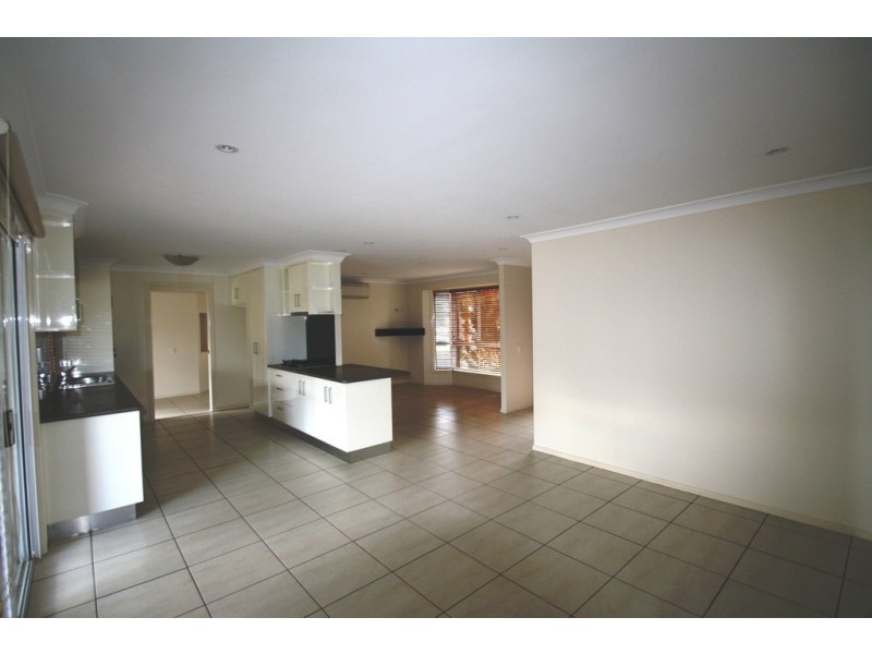 14 Fairwill Drive, Rosenthal Heights QLD 4370