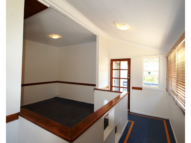 21 Myrtle Ave, Warwick QLD 4370