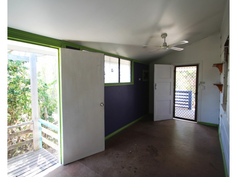 21 Myrtle Ave, Warwick QLD 4370