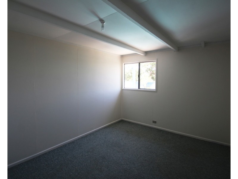 21 Myrtle Ave, Warwick QLD 4370