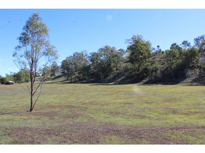6 Mayra Crt, Sladevale QLD 4370
