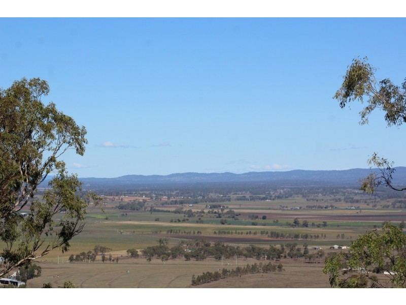 6 Mayra Crt, Sladevale QLD 4370