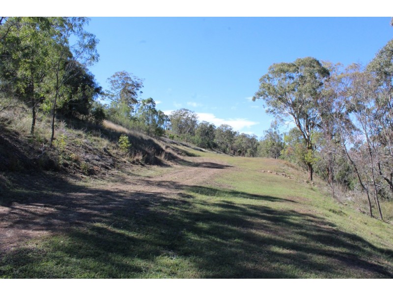 6 Mayra Crt, Sladevale QLD 4370