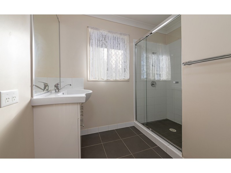 3/2 Willow St, Warwick QLD 4370