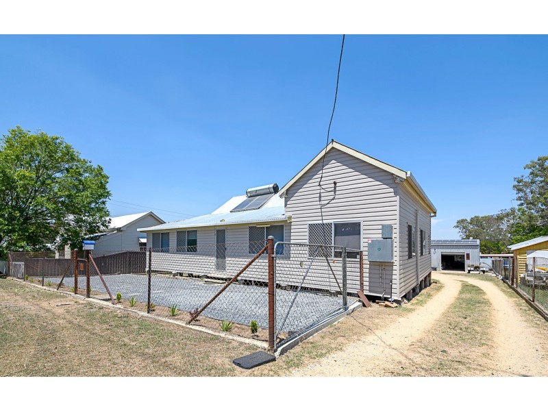 36 Glen Rd, Warwick QLD 4370