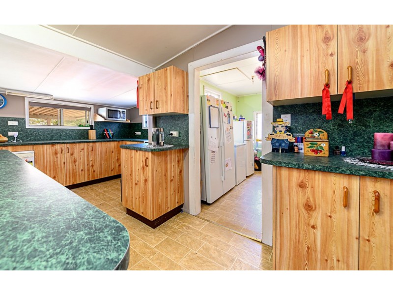 36 Glen Rd, Warwick QLD 4370