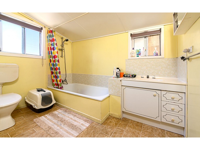 36 Glen Rd, Warwick QLD 4370