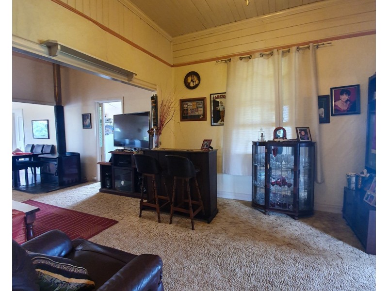 1424 Junabee Rd, Junabee QLD 4370