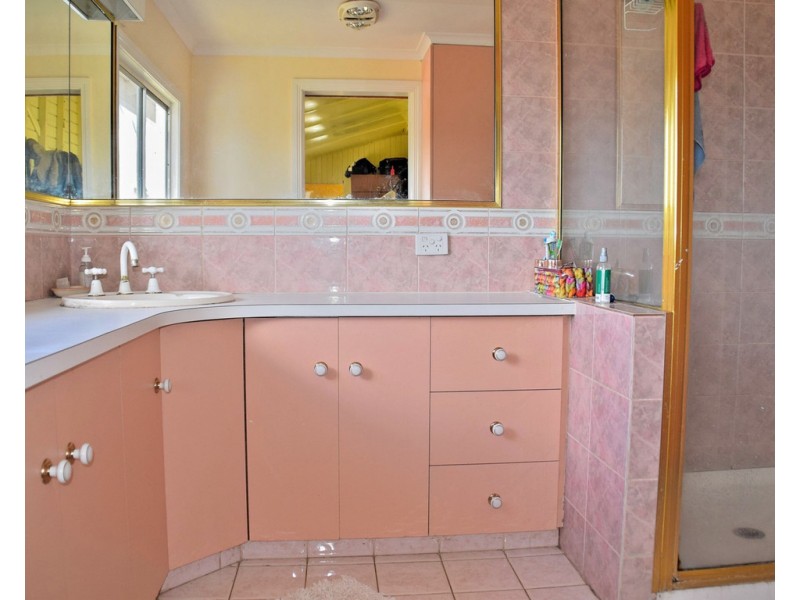 1424 Junabee Rd, Junabee QLD 4370