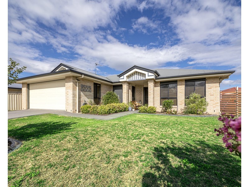 25 Iceberg Crt, Warwick QLD 4370