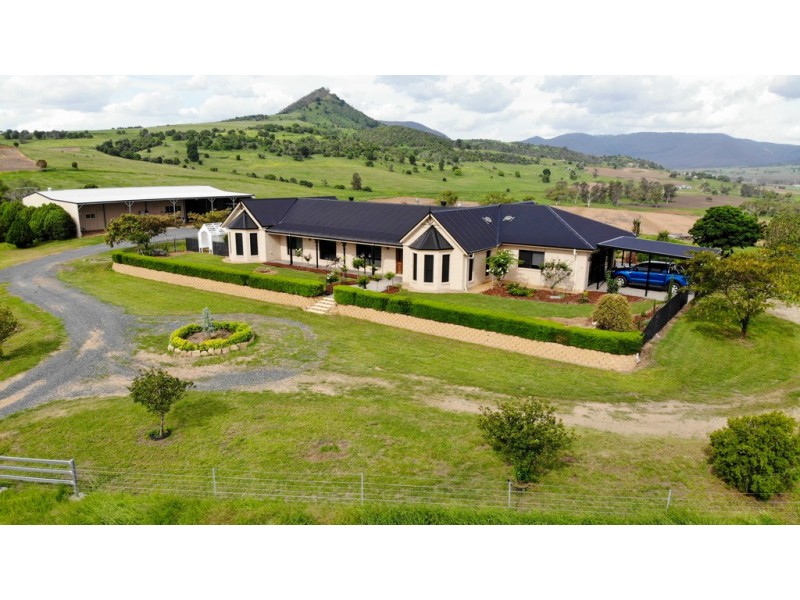 42 Careys Rd, Emu Vale QLD 4371