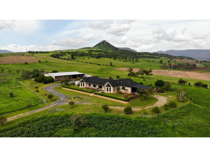 42 Careys Rd, Emu Vale QLD 4371