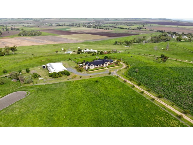 42 Careys Rd, Emu Vale QLD 4371