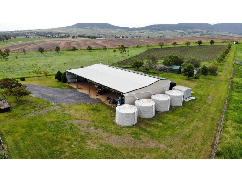 42 Careys Rd, Emu Vale QLD 4371