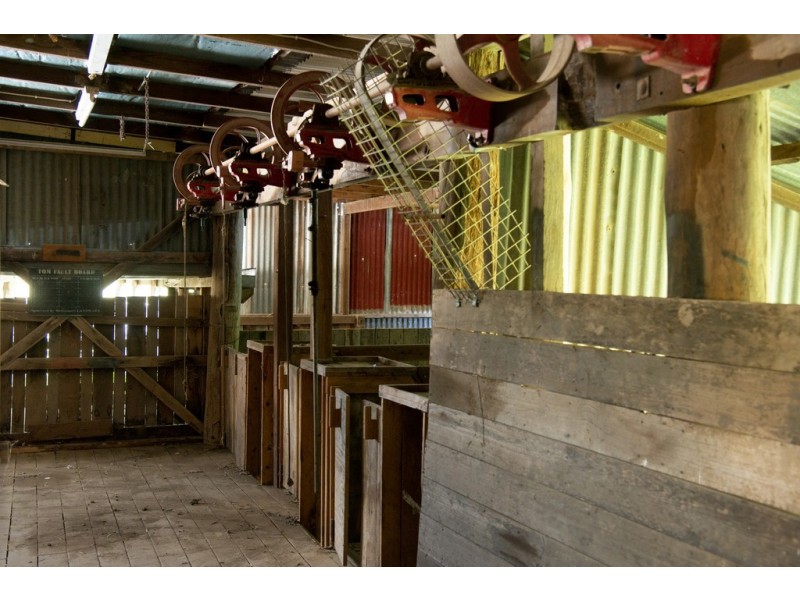 51 Spring Creek Rd, Cement Mills QLD 4352