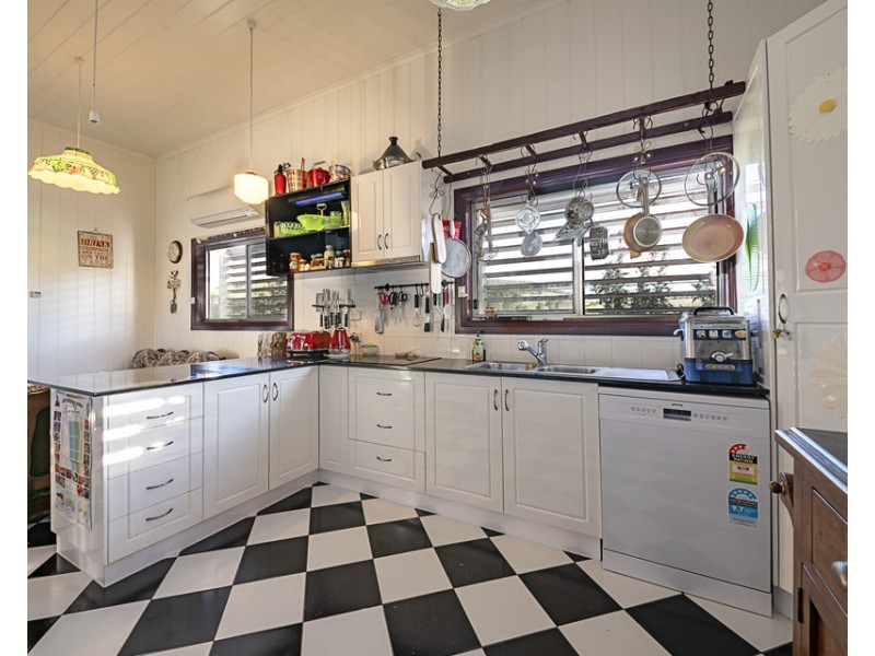 56 Cedar St, Killarney QLD 4373