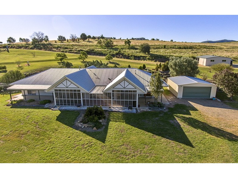 6 Careys Rd, Emu Vale QLD 4371