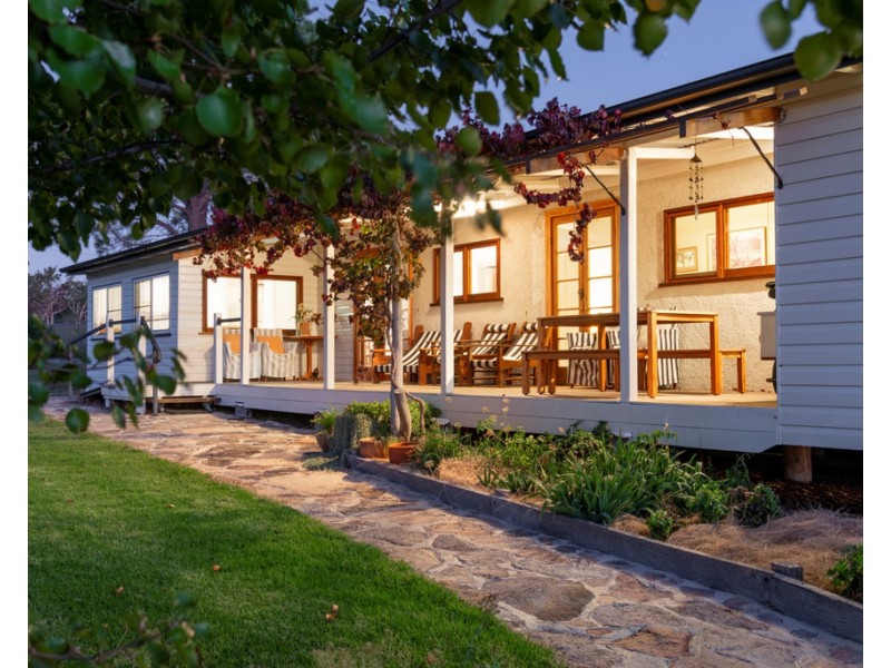 1957 Texas Rd, Greenlands QLD 4380