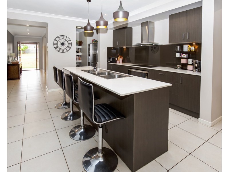 195 Ogilvie Road, Womina QLD 4370