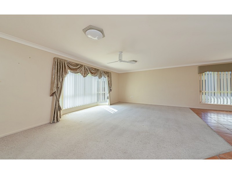 8 Nicklaus Place, Warwick QLD 4370