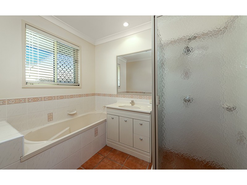 8 Nicklaus Place, Warwick QLD 4370