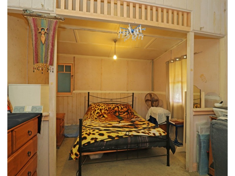 8 Edward Street, Warwick QLD 4370