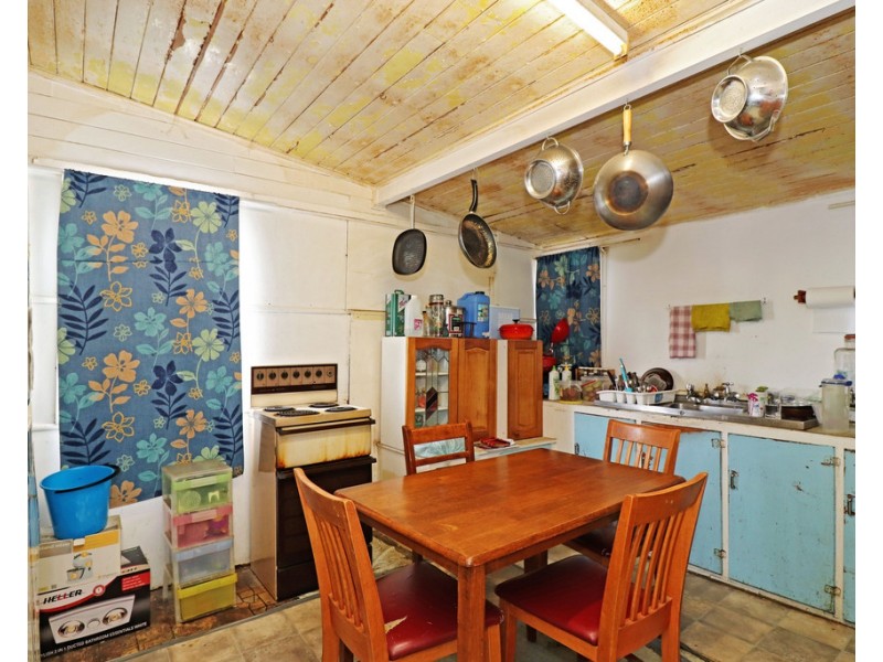 8 Edward Street, Warwick QLD 4370