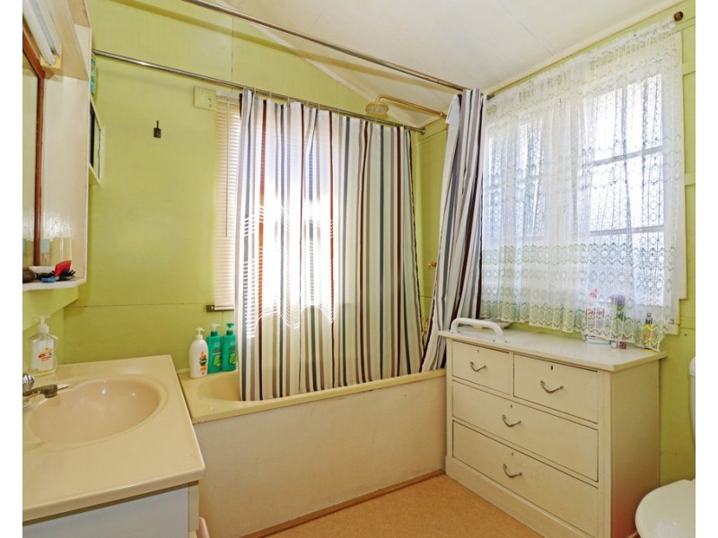 282 East Street, Warwick QLD 4370