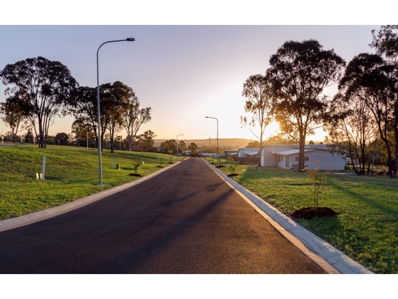 8 Natasha Drive, Warwick QLD 4370