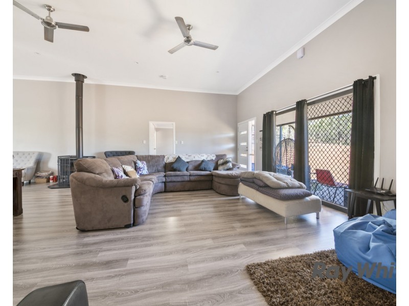 22 Woodford Drv, Cunningham QLD 4370
