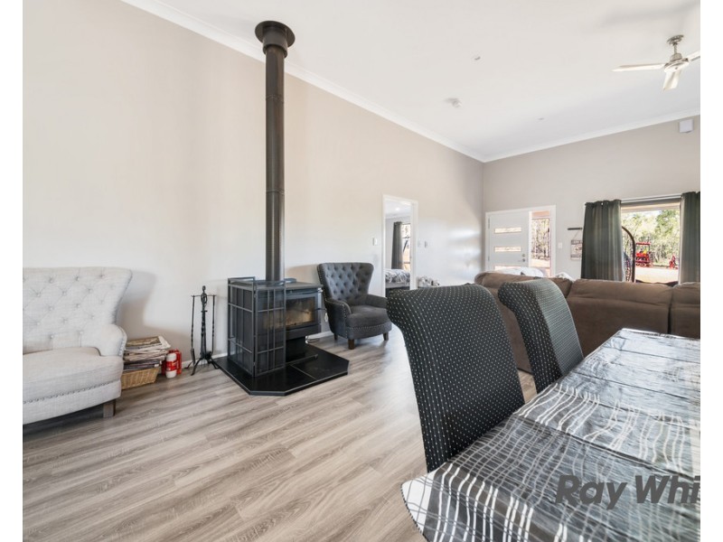 22 Woodford Drv, Cunningham QLD 4370