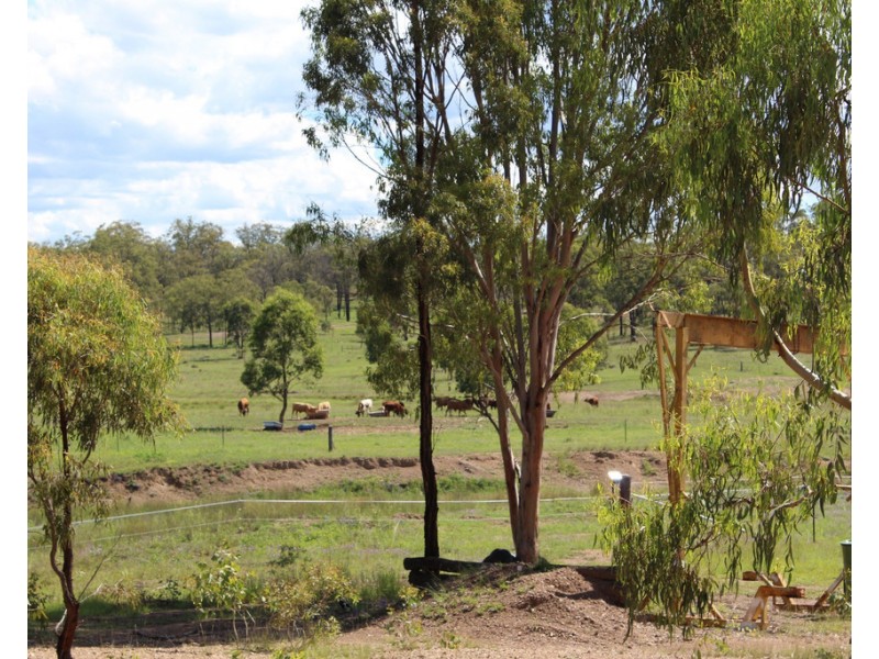 22 Woodford Drv, Cunningham QLD 4370