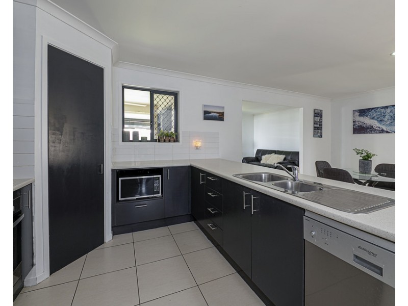 14 Capital Drv, Rosenthal Heights QLD 4370