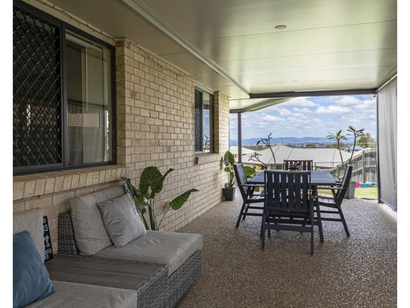 14 Capital Drv, Rosenthal Heights QLD 4370