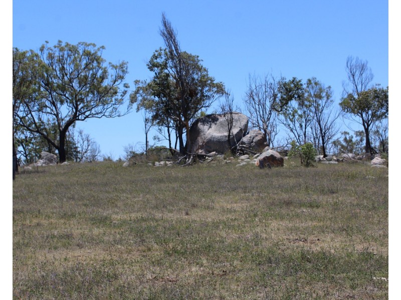 21035 New England Hwy, The Glen QLD 4370