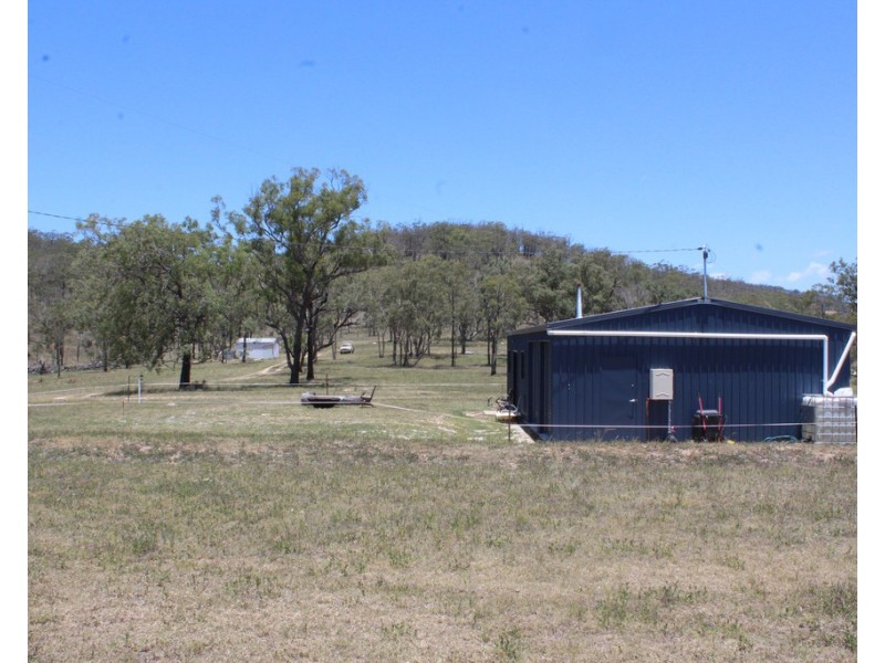 21035 New England Hwy, The Glen QLD 4370