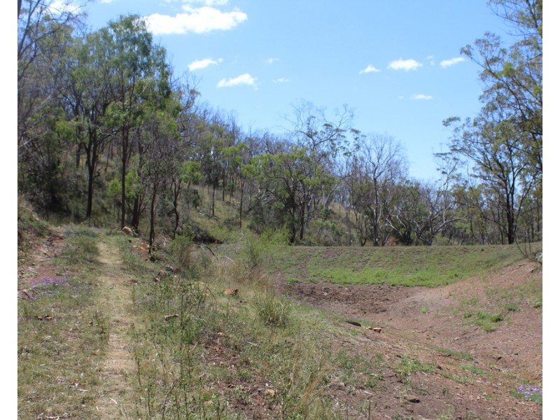 21035 New England Hwy, The Glen QLD 4370