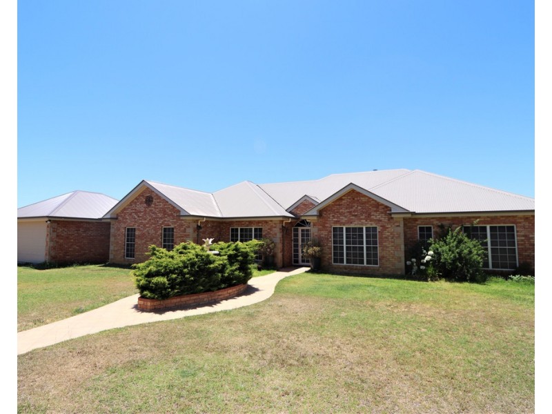 452 Glenvale Rd, Leslie Dam QLD 4370