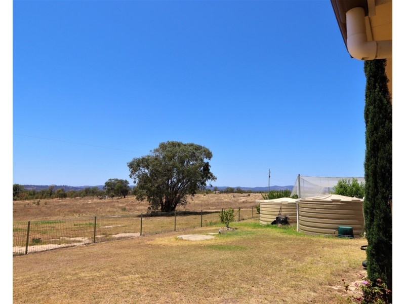 452 Glenvale Rd, Leslie Dam QLD 4370