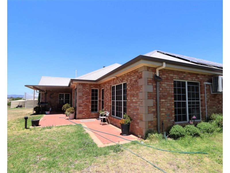 452 Glenvale Rd, Leslie Dam QLD 4370