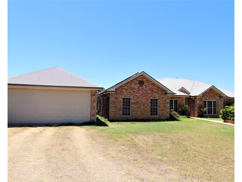 452 Glenvale Rd, Leslie Dam QLD 4370