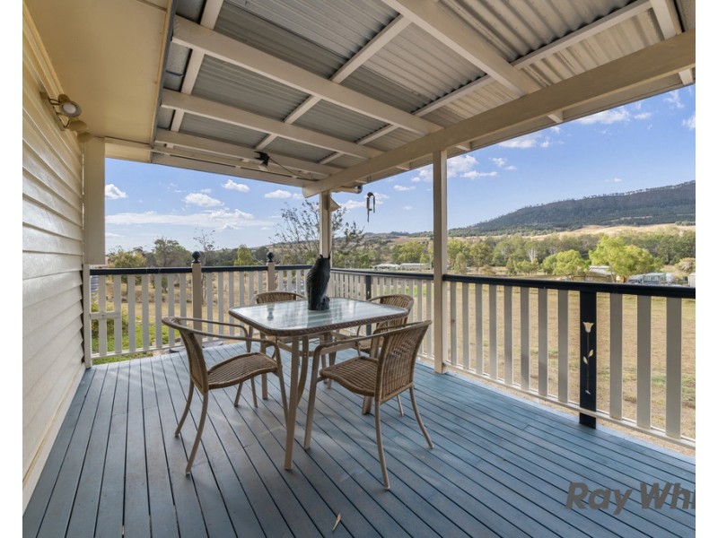 18 Roach St, Mount Colliery QLD 4370