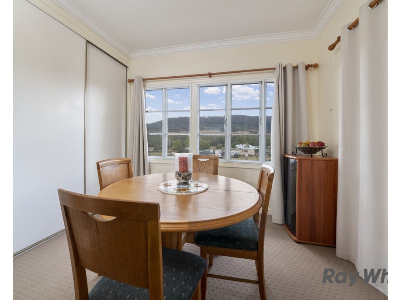 18 Roach St, Mount Colliery QLD 4370