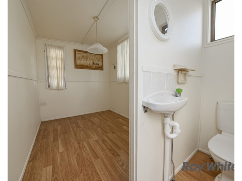 18 Roach St, Mount Colliery QLD 4370