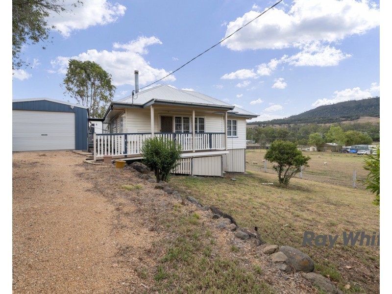 18 Roach St, Mount Colliery QLD 4370